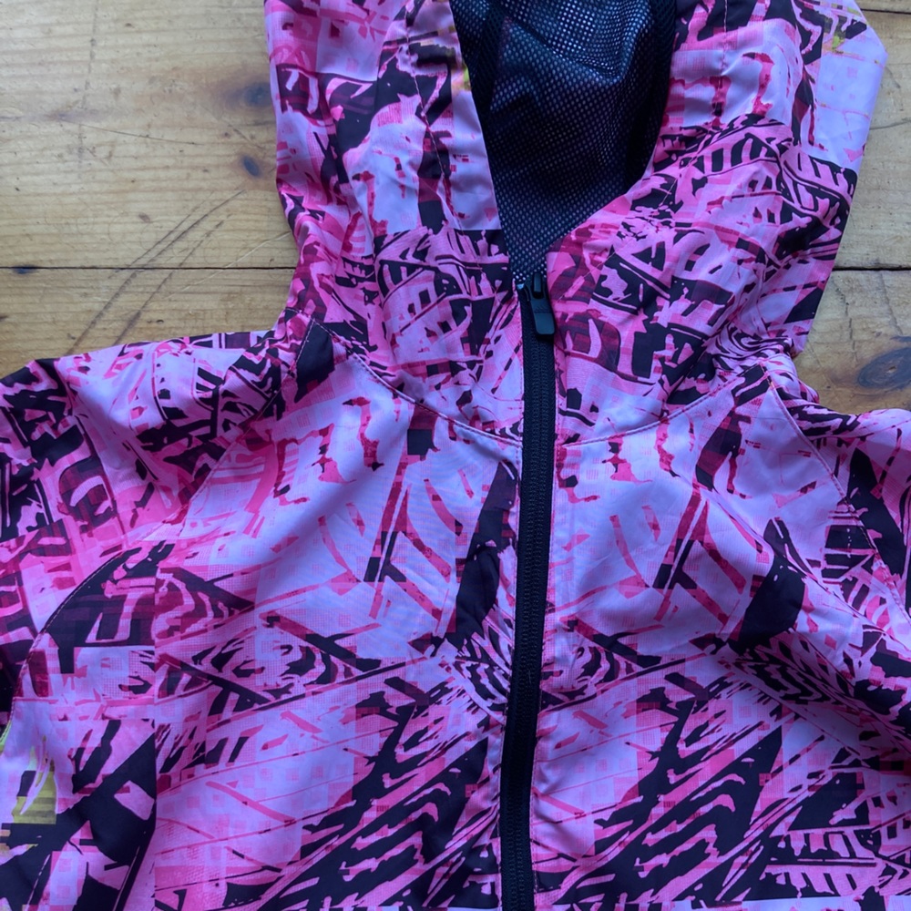 Adidas lightweight jacket! S - Picture 3 of 7